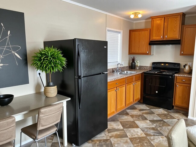 Photo - 709 N Collins Fwy