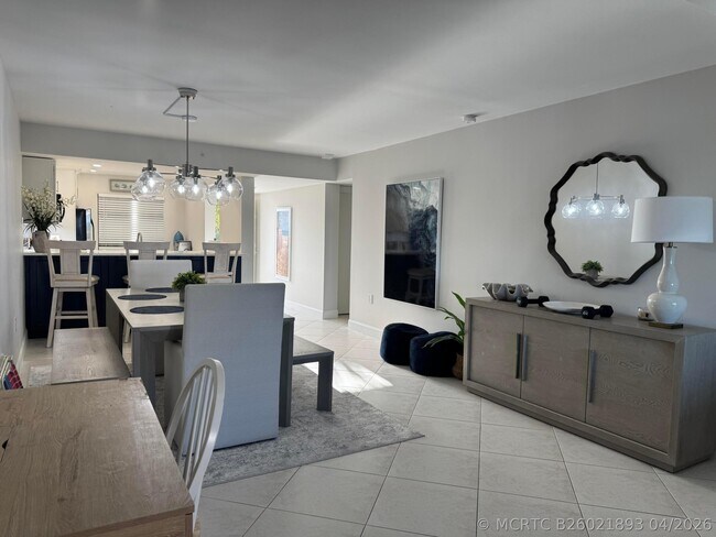 401 Ocean Bluffs Blvd Unit 303