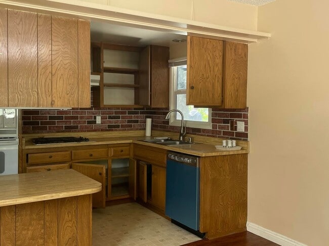 Photo - 2240 Electra Ave