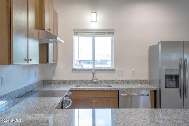 Photo - 2006 W Madison St