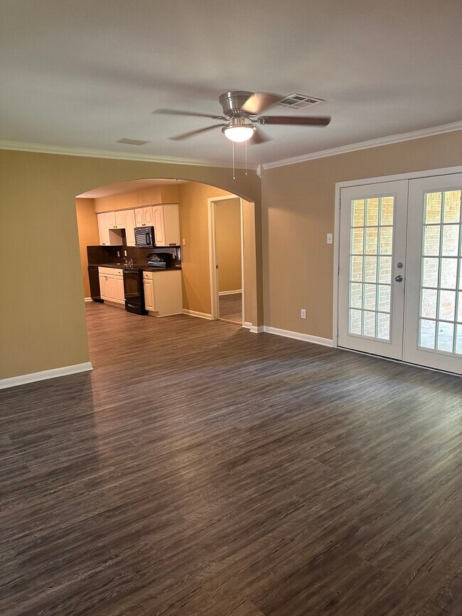 Photo - 5830 Effingham Dr