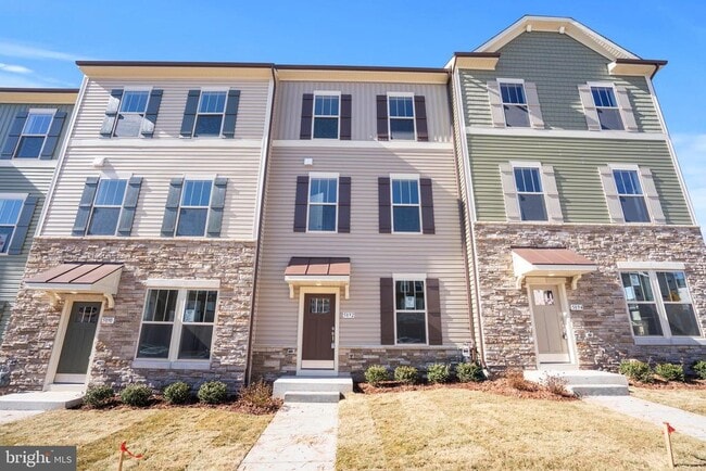 Photo - 5892 Bella Marie Wy Townhome