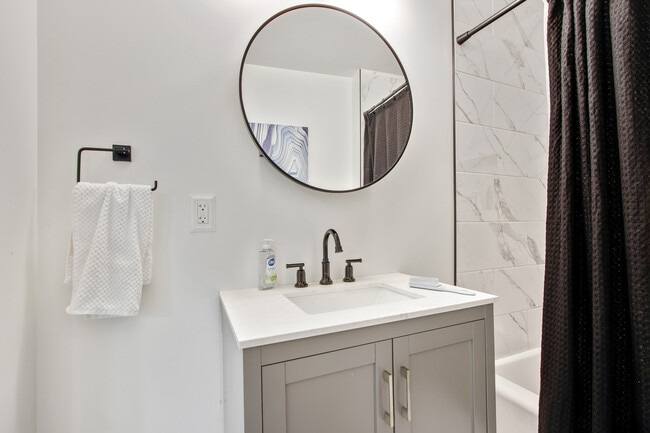 Photo - 34 Livingston St