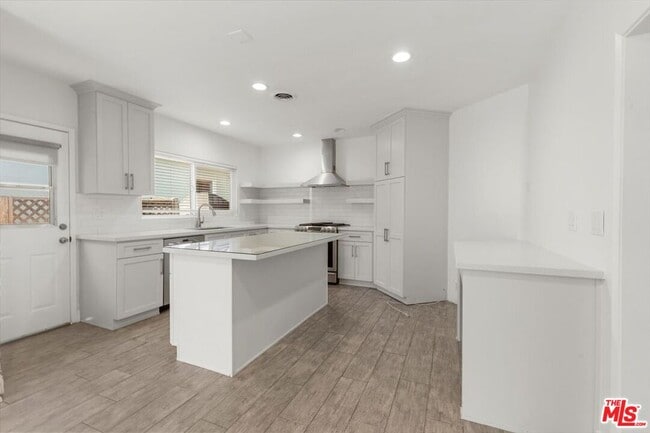 Photo - 262 MacDonald St