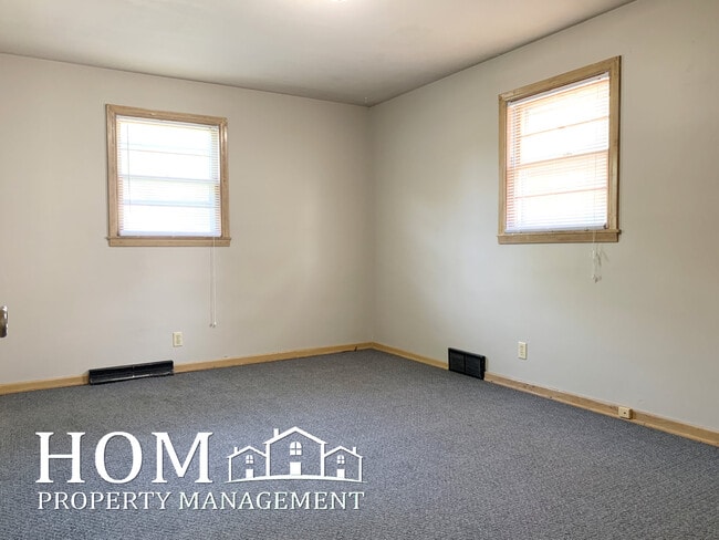 Photo - 108 Malin St