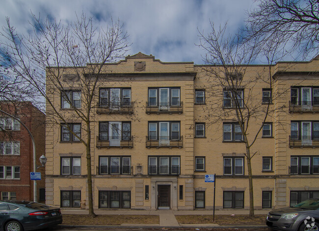 Building Photo - 6456 N Damen Ave Rental