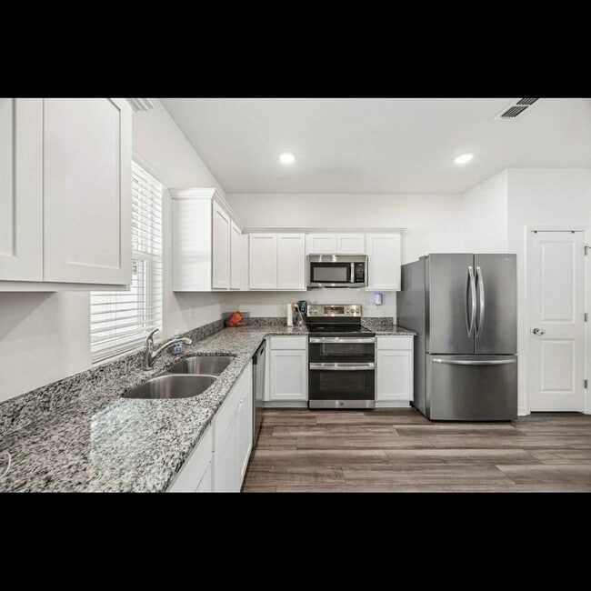 Photo - 548 Tillage Ct
