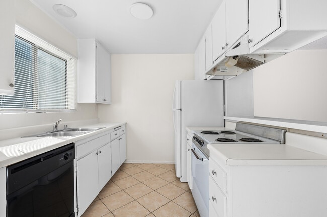 Photo - 1011 N Palm Ave