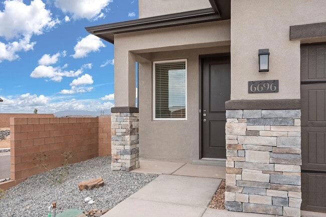 Photo - 6696 Zachary Rd NE