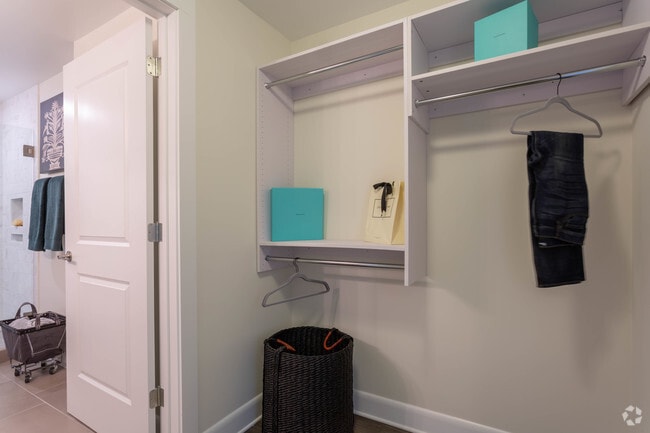 2BR, 2BA - 1,110 SF