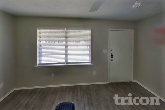 Photo - 3221 Edgebrook Dr