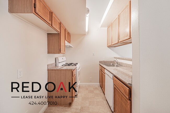 Photo - 4651 Cahuenga Blvd Unidad 315