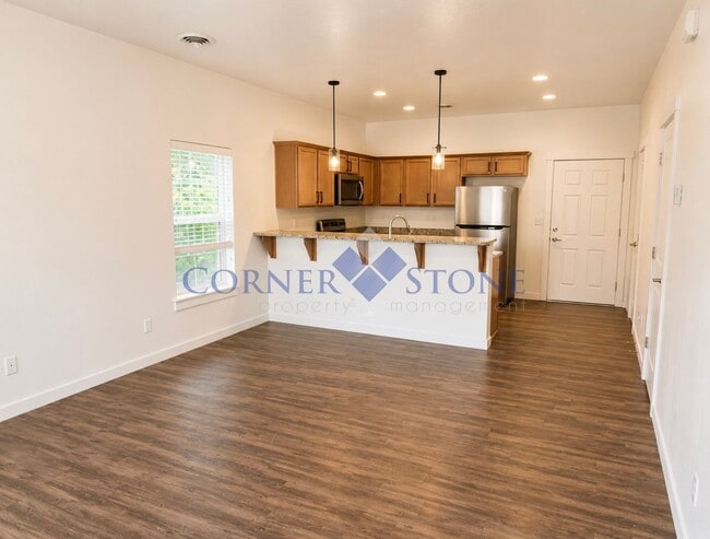 Photo - Charming Townhouse Close To The Village!