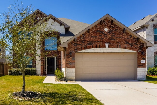 Building Photo - 8343 Broadleaf Ave