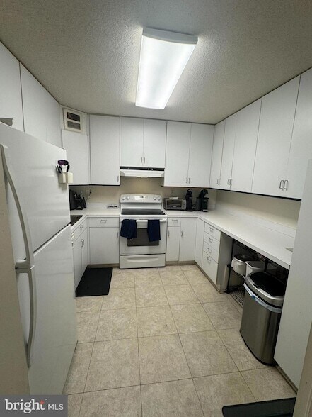 Photo - 8350 Greensboro Dr Unit 802