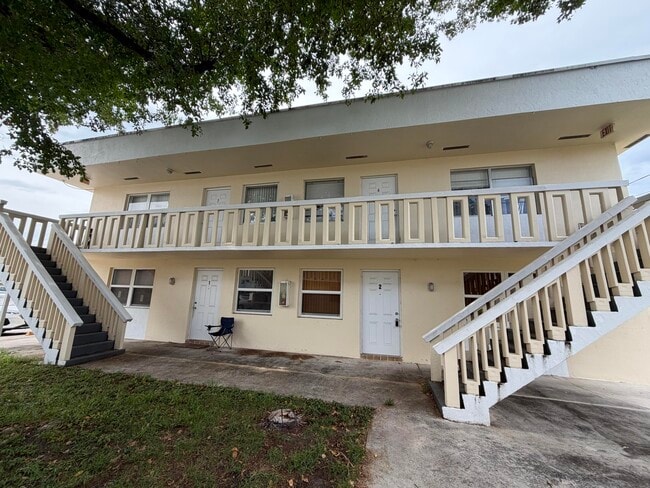 Photo - 3660 SW 60th Ave Unit 2