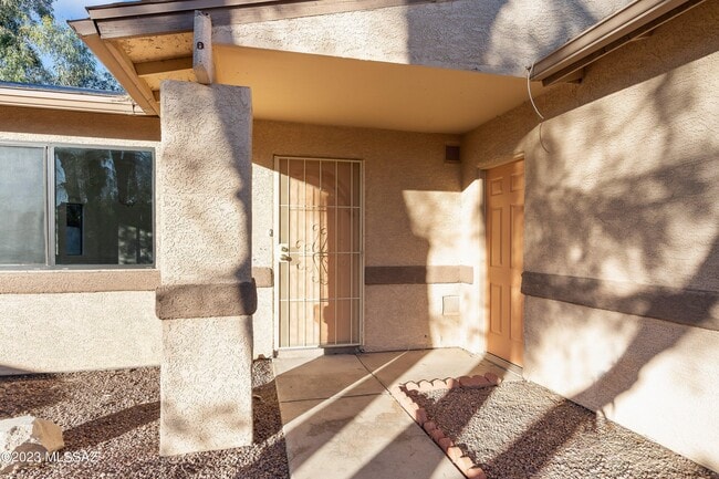 Photo - 6082 S Birchwood Dr