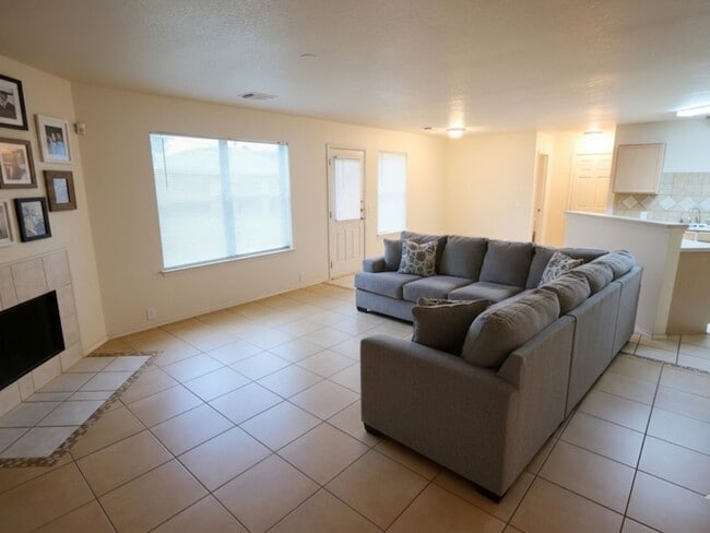 Photo - 4814 Dark Canyon Ct