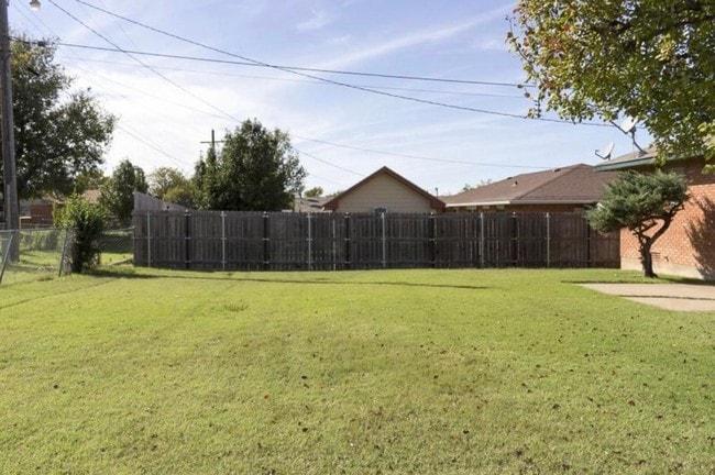 Photo - 3804 NW Ferris Ave