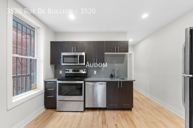 Building Photo - 3520 Rue De Bullion Unit 3520