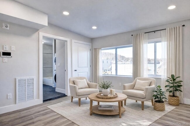 Photo - 292 Main St Unit 211