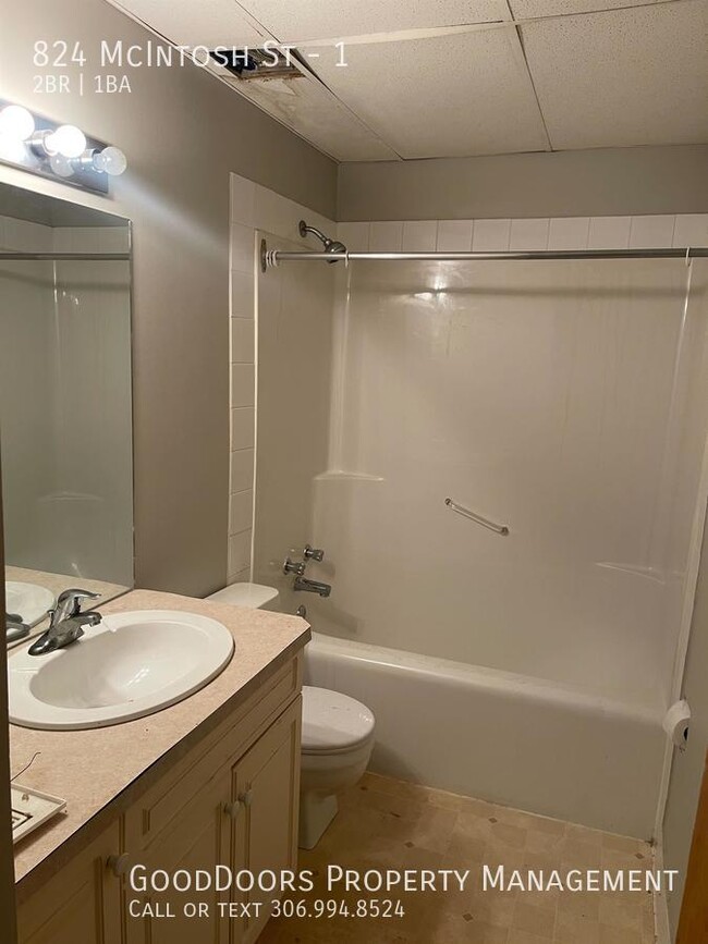 Photo - 824 McIntosh St Unité 1