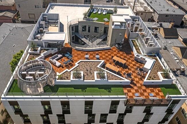 Solaire Venice - Solaire Venice Apartments