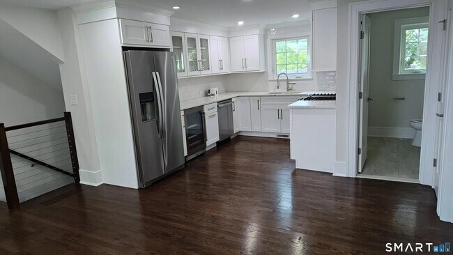 Building Photo - 42 Poe Ct Unit 42