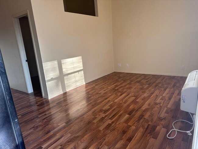 Photo - 4986 Raintree Cir