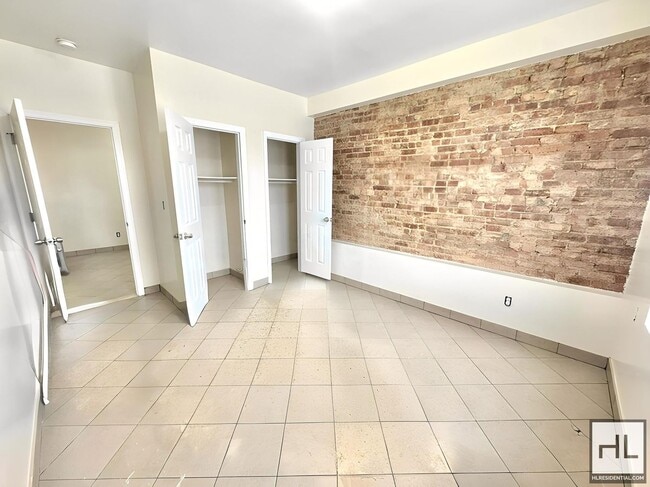 Photo - 85 STREET Unidad 1A