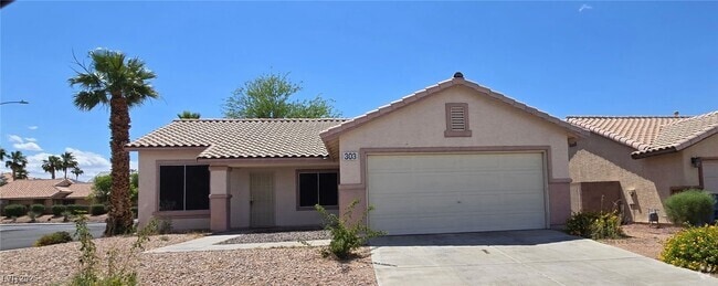 Building Photo - 303 Desert Knolls St Rental