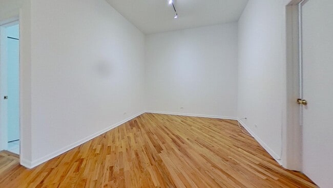 Photo - 4154-56 Lincoln Unidad 4156 2F