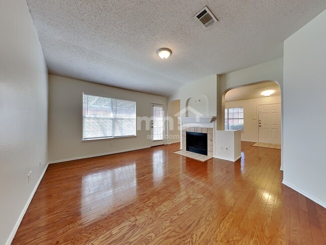 Photo - 4332 Mesa Dr