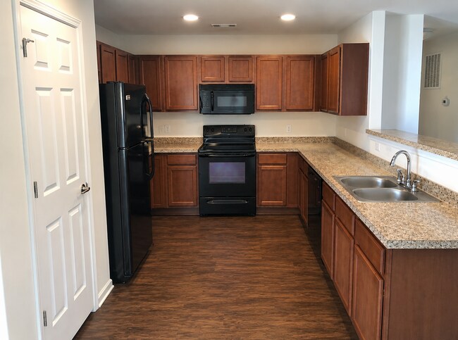 Photo - 8 Milsbury Ln