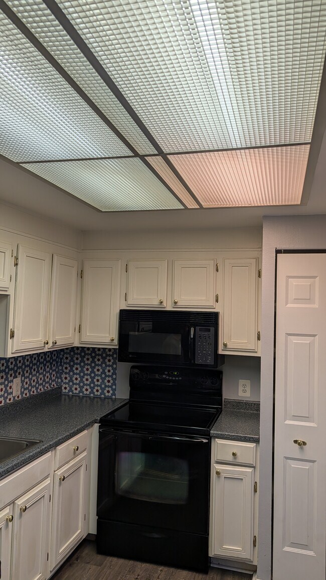 Photo - 7621 Provincial Dr Unit 207