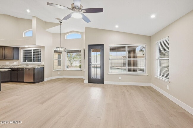 9941 W Tonopah Dr