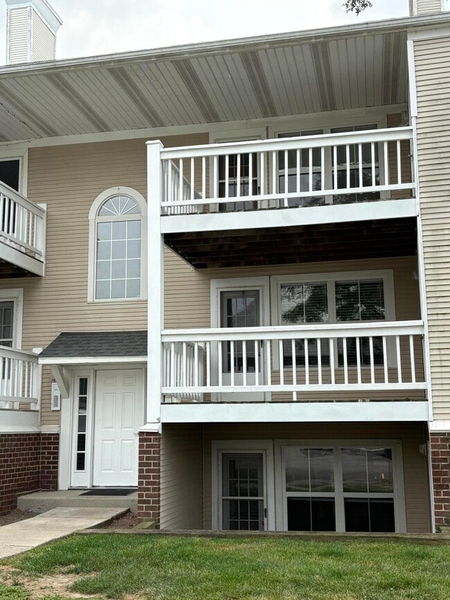 Building Photo - 117 Fieldcrest St Unit 202 Rental