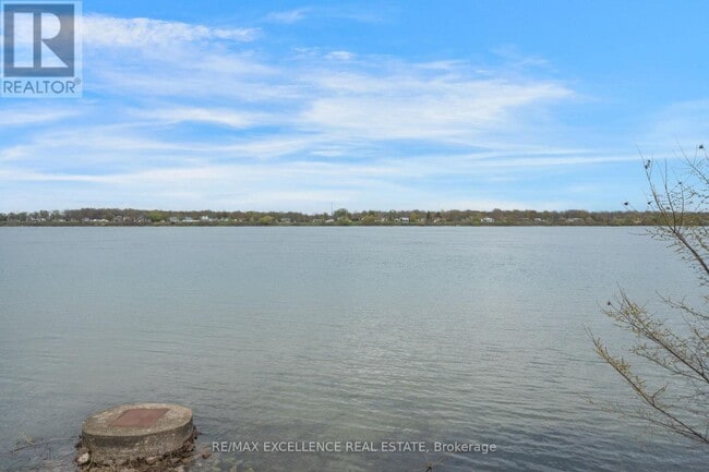 Photo - 12575 Niagara River Pkwy