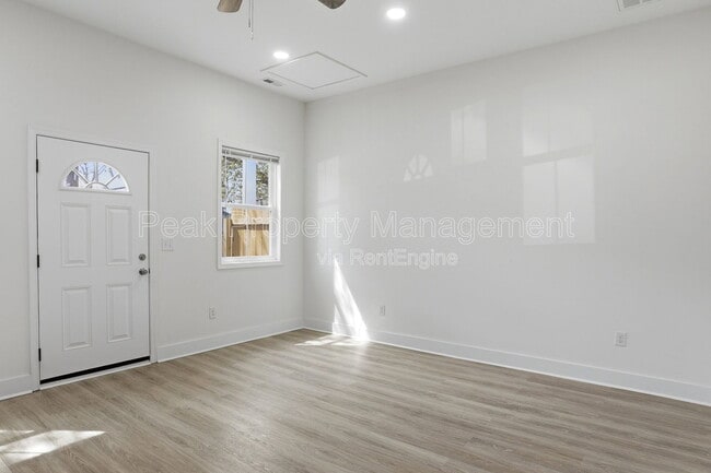 Photo - 3014 Parkwood Ave