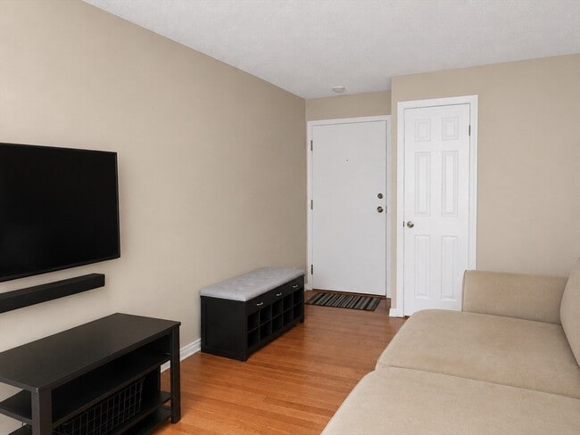 Photo - 111 Water St Unit 7