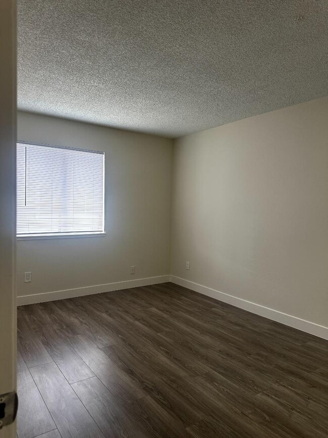 Photo - 596 Drive 596 Dr