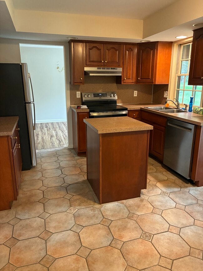 Photo - 105 Wheatfield Ct