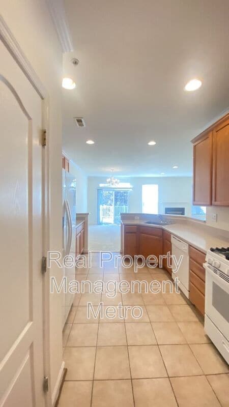 9717 Evening Bird Ln