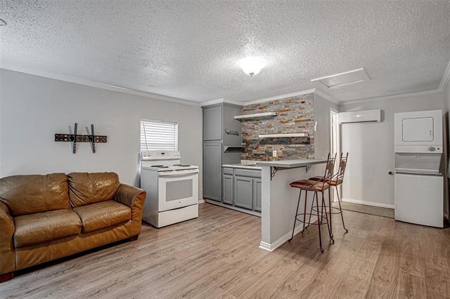 Photo - 3005 College Ave