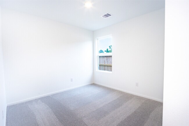 Building Photo - 5610 Shelford Birch Dr