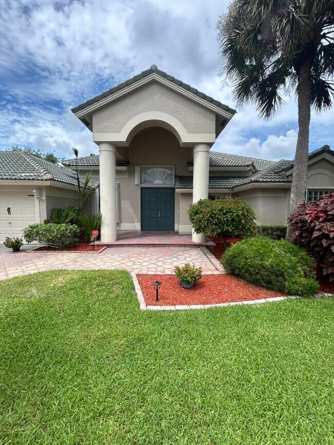 Photo - 486 Cypress Green Cir