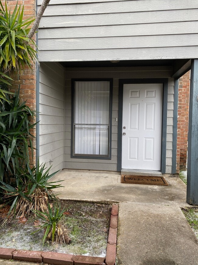Building Photo - 155 Marilyn Dr Unit 48B