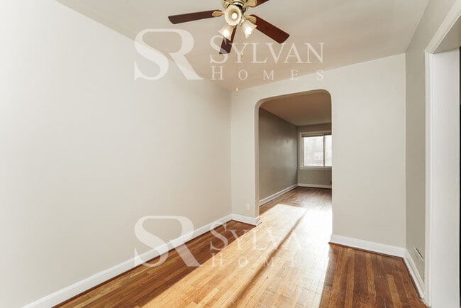 Photo - The living is easy in this 3 bedroom, 1.5 bathroom townhome