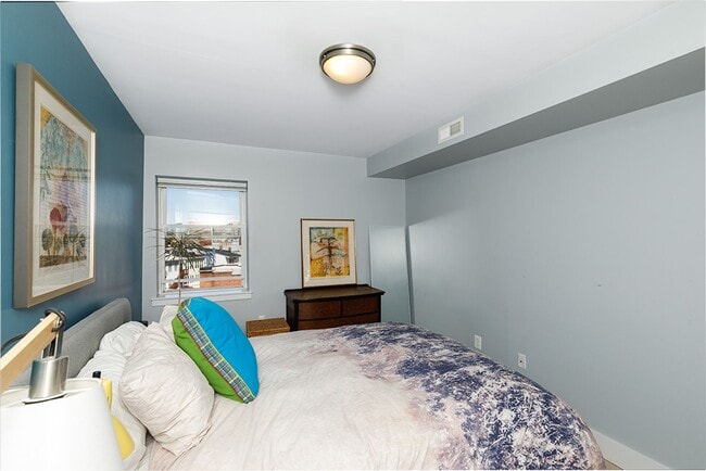 Photo - CoHi - Spacious One Bed Condo