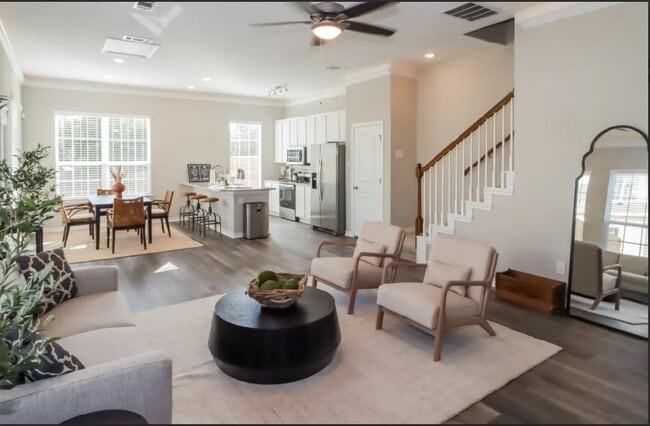 Photo - 419 Northwood Dr